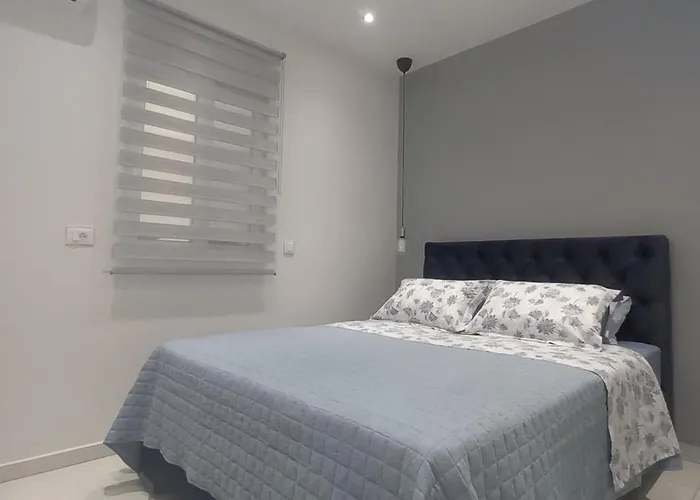 V Argostoli (Kefalonia)